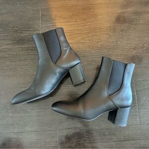Stuart Weitzman Yuliana 60 Black Leather Heel Chelsea Bootie